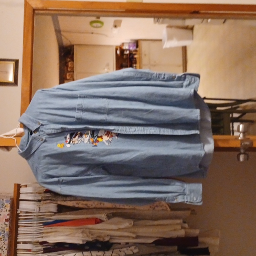Earner Brothers l9ng sleeved button down short.